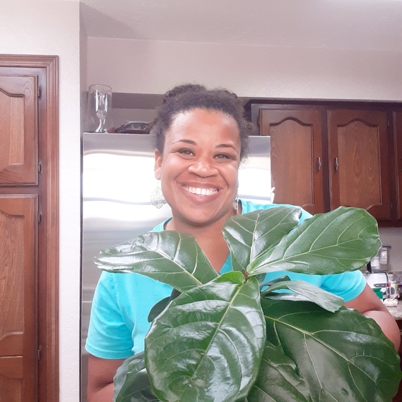 Welcome! Here is a bit About Me ♡ - Picture 4 of 6